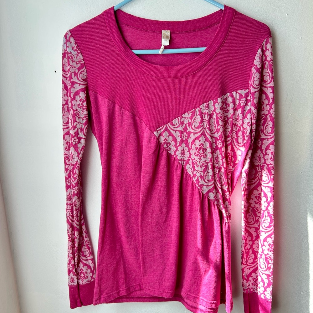 BKE Western Casual Flowy Pink Paisley Print Long sleeve Top